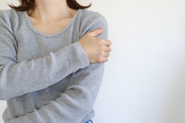 身体を気にする女性